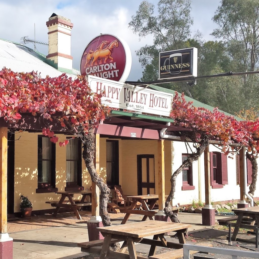 Happy Valley Hotel Ovens | 4994 Great Alpine Rd, Ovens VIC 3738, Australia | Phone: (03) 5751 1628