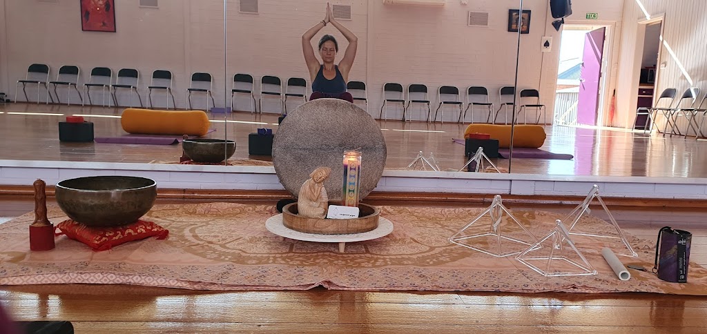 emspired yoga | 107 Upper California Gully Rd, California Gully VIC 3556, Australia | Phone: 0419 543 204