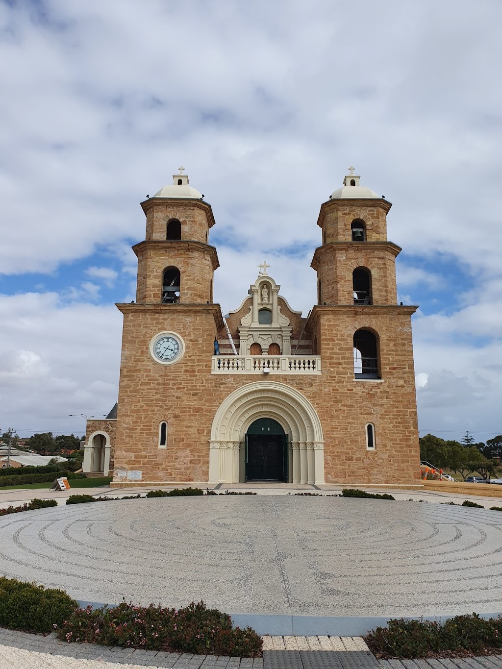 St Francis Xavier Cathedral | church | 56 Cathedral Ave, Geraldton WA 6530, Australia | 0899641608 OR +61 8 9964 1608