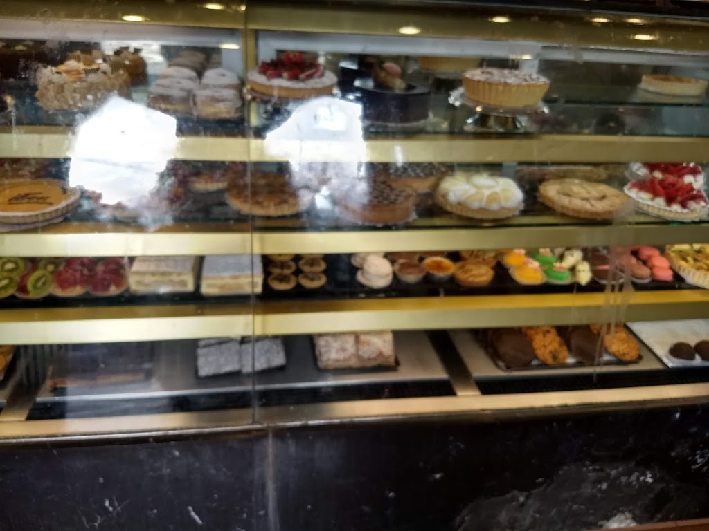 Pierre’s Patisserie | 8/1380 Pacific Hwy, Turramurra NSW 2074, Australia | Phone: (02) 9449 2756