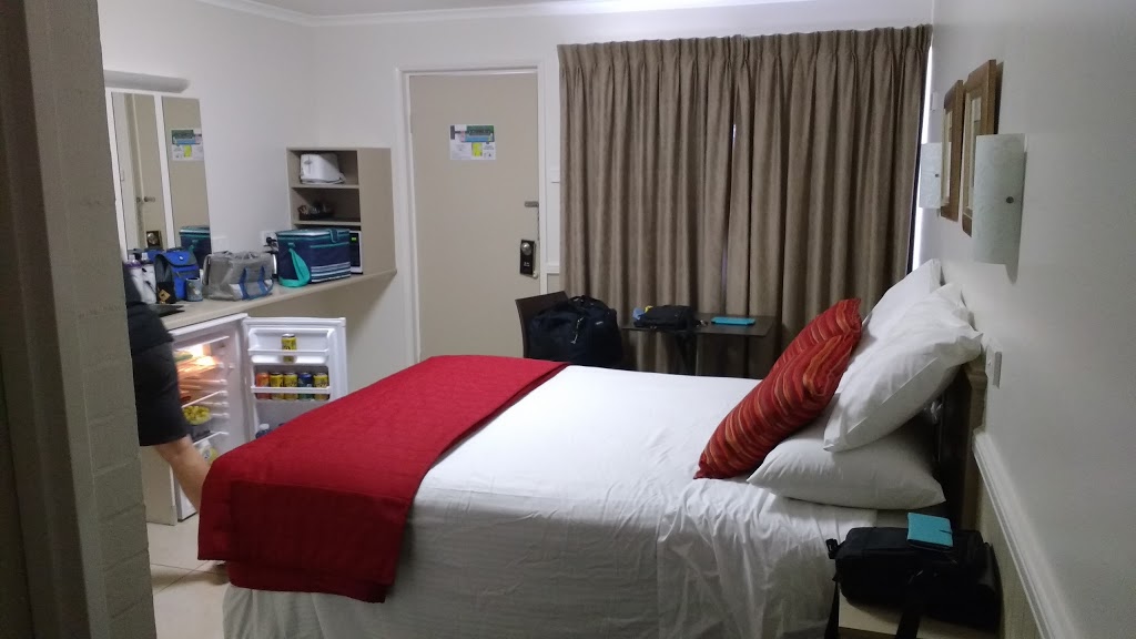 Apple & Grape Motel | travel agency | 63 Maryland St, Stanthorpe QLD 4380, Australia | 0746811288 OR +61 7 4681 1288