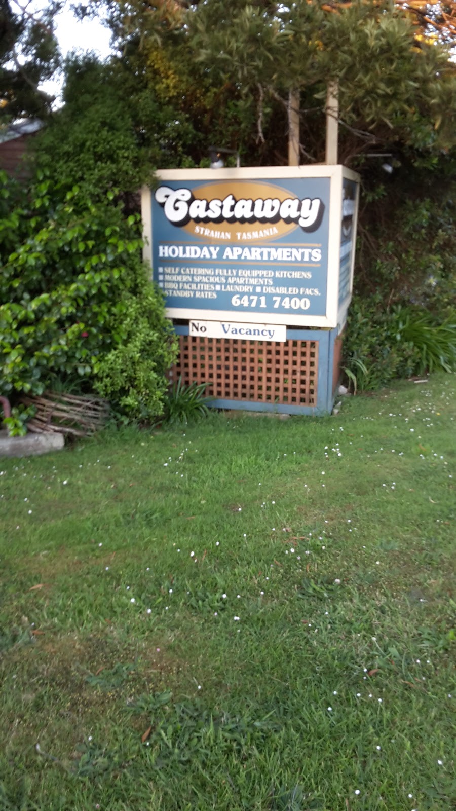 Castaway Holiday Apartments | lodging | 12 Harvey St, Strahan TAS 7468, Australia | 0364717400 OR +61 3 6471 7400