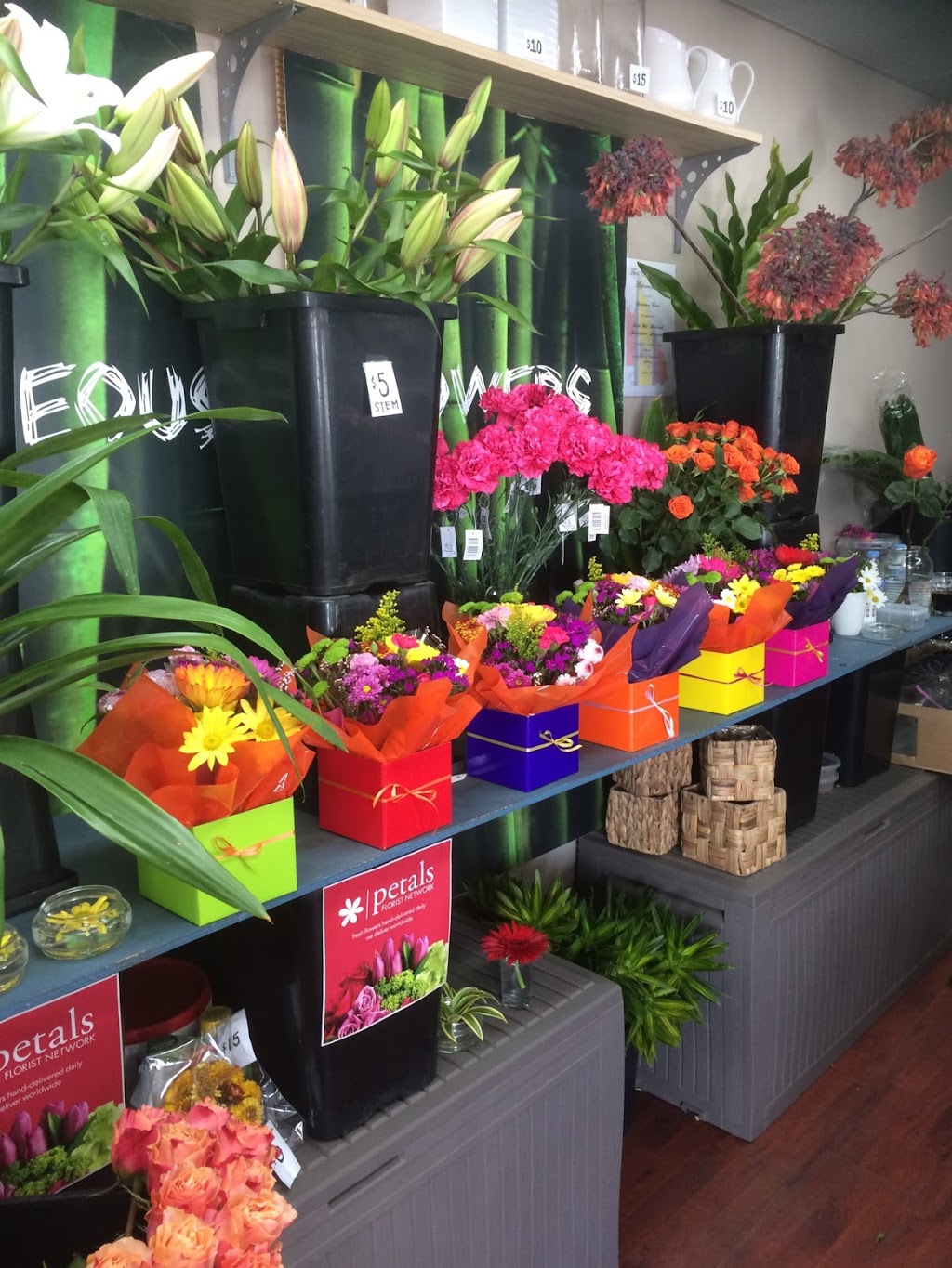 Spontaneous Flowers | shop 4b/146 Blunder Rd, Oxley QLD 4075, Australia | Phone: 0490 838 201