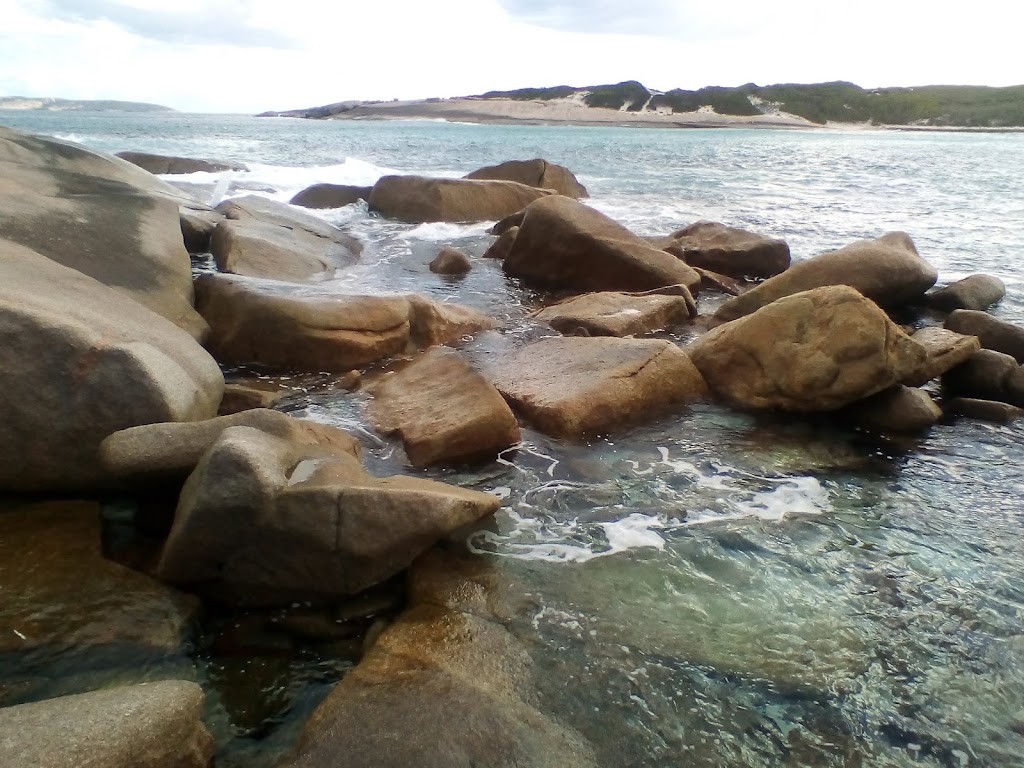 Salmon Beach | West Beach WA 6450, Australia | Phone: (08) 9071 0666