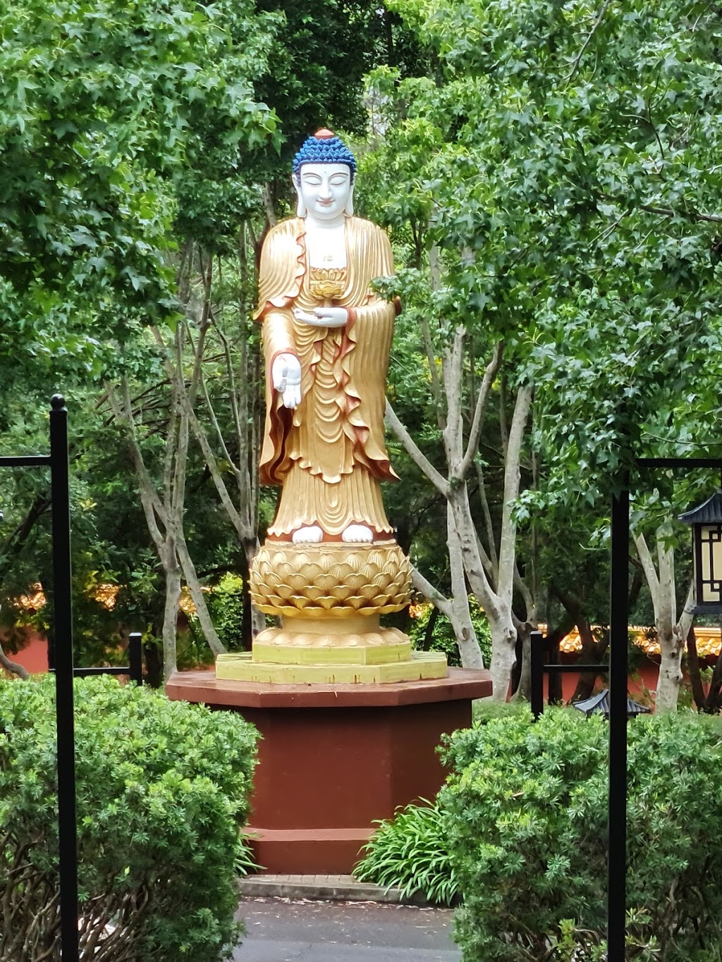 Fo Guang Shan Nan Tien Temple | place of worship | 180 Berkeley Rd, Berkeley NSW 2506, Australia | 0242720600 OR +61 2 4272 0600