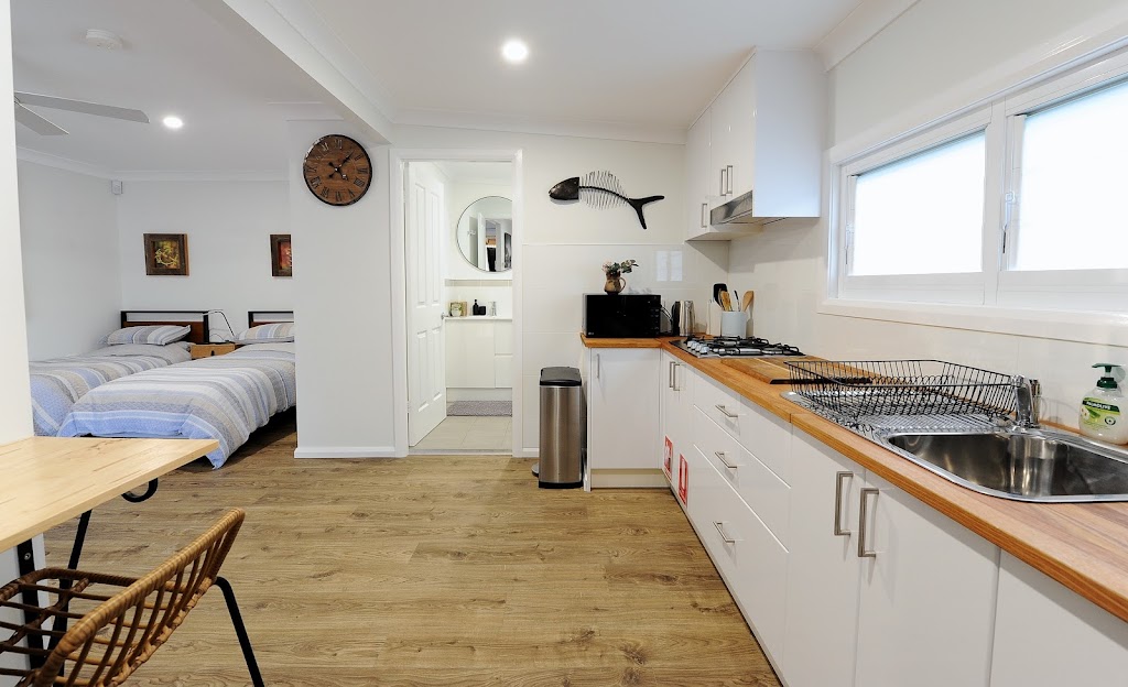 Blue Yonder Lodge and Studio | 10 Short St, Wyee Point NSW 2259, Australia | Phone: 0415 301 826