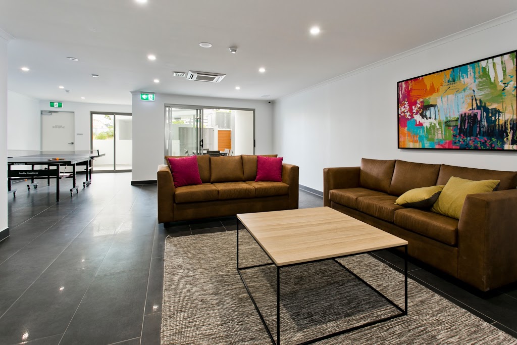 Princess Regent Apartments | 45 Regent St, Woolloongabba QLD 4102, Australia | Phone: (07) 3391 4885