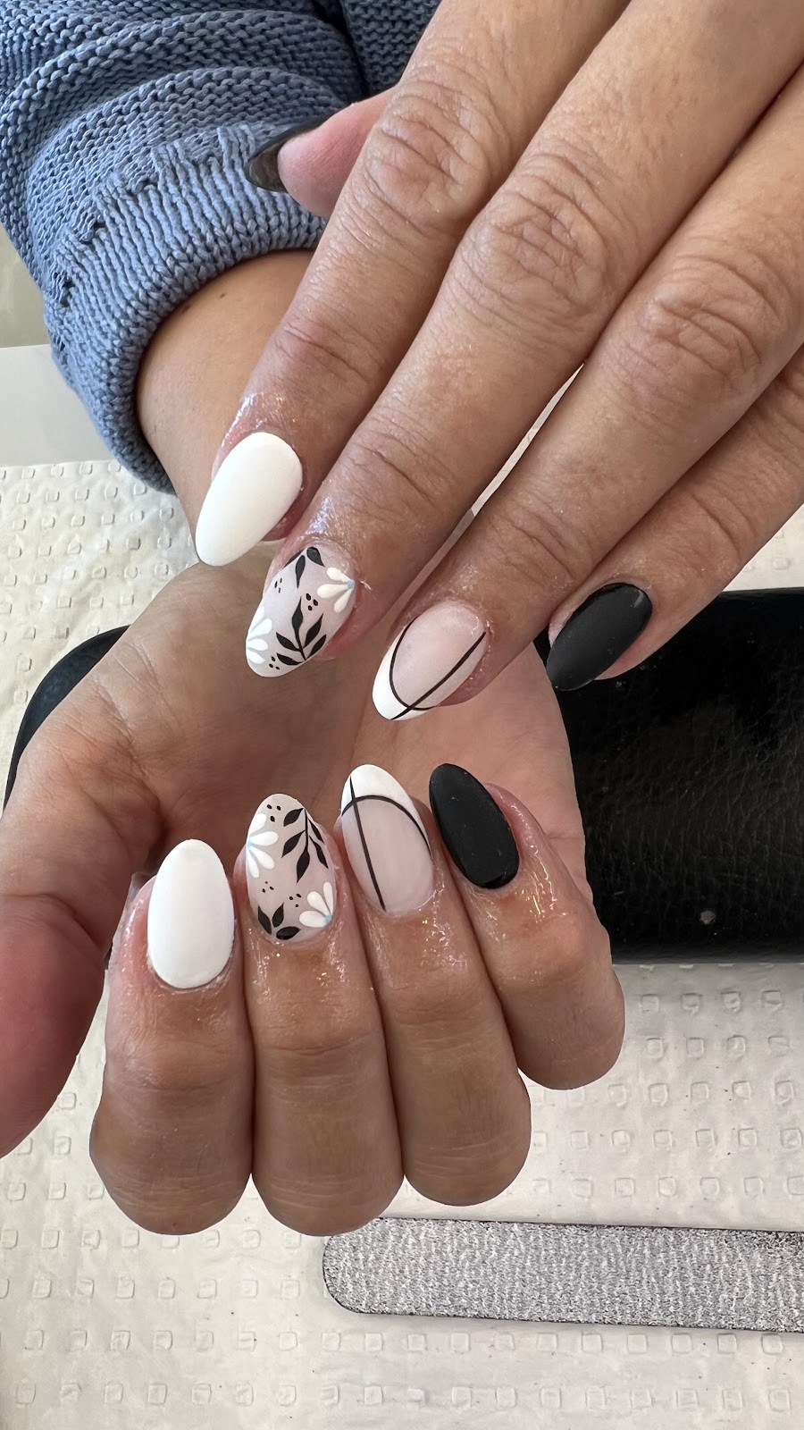 CoCo Nails Bellmere | 96-110 Bellmere Rd, Bellmere QLD 4510, Australia | Phone: 0430 083 255