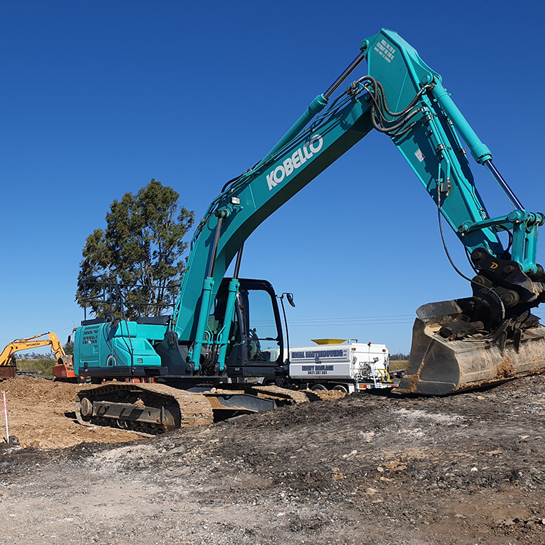 SEQ Earthmovers Plant Hire | 64 Tile St, Wacol QLD 4076, Australia | Phone: 0432 211 044