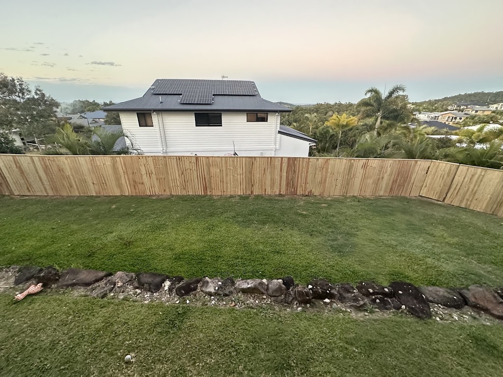 Lyons Fencing & Services | 36 Grasslands Cres, Reedy Creek QLD 4227, Australia | Phone: 0424 126 358