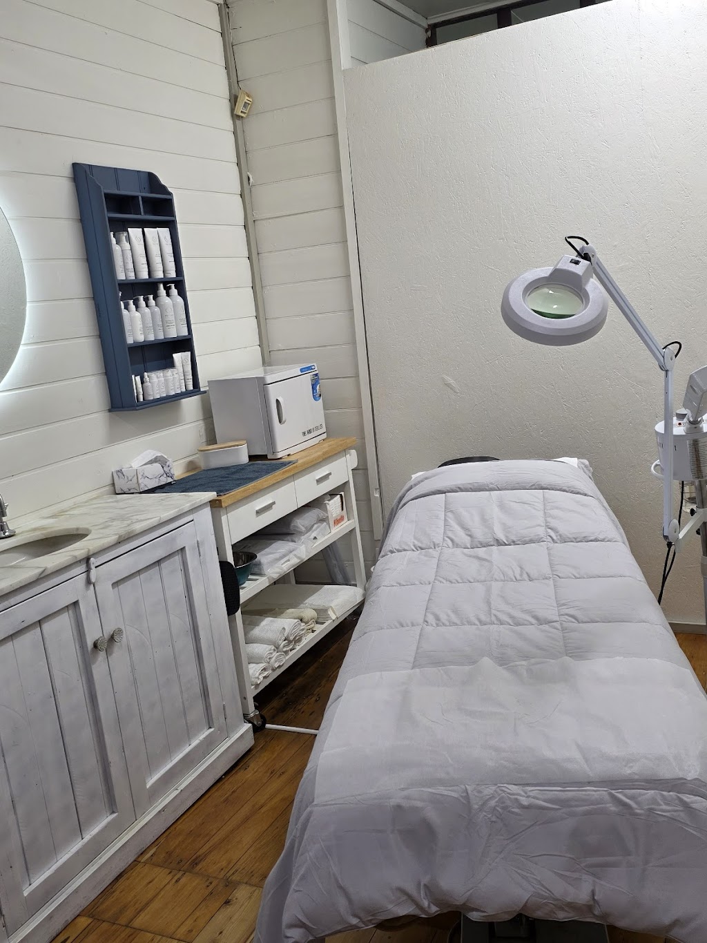 All Natual Beauty | 133 Mayne St, Gulgong NSW 2852, Australia | Phone: 0413 404 489