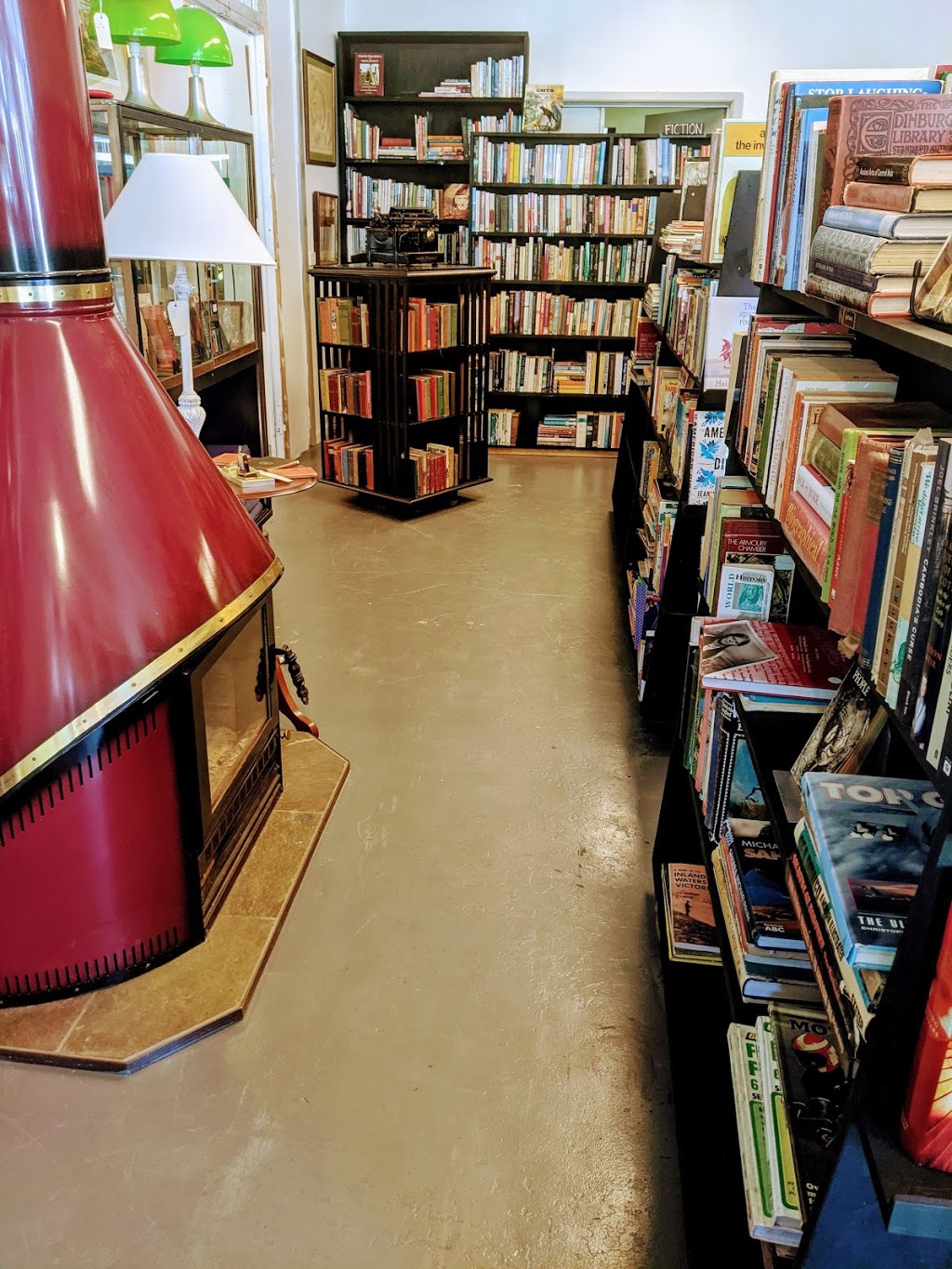Greystones Books | book store | 82B Myrtle St, Myrtleford VIC 3737, Australia | 0357521547 OR +61 3 5752 1547