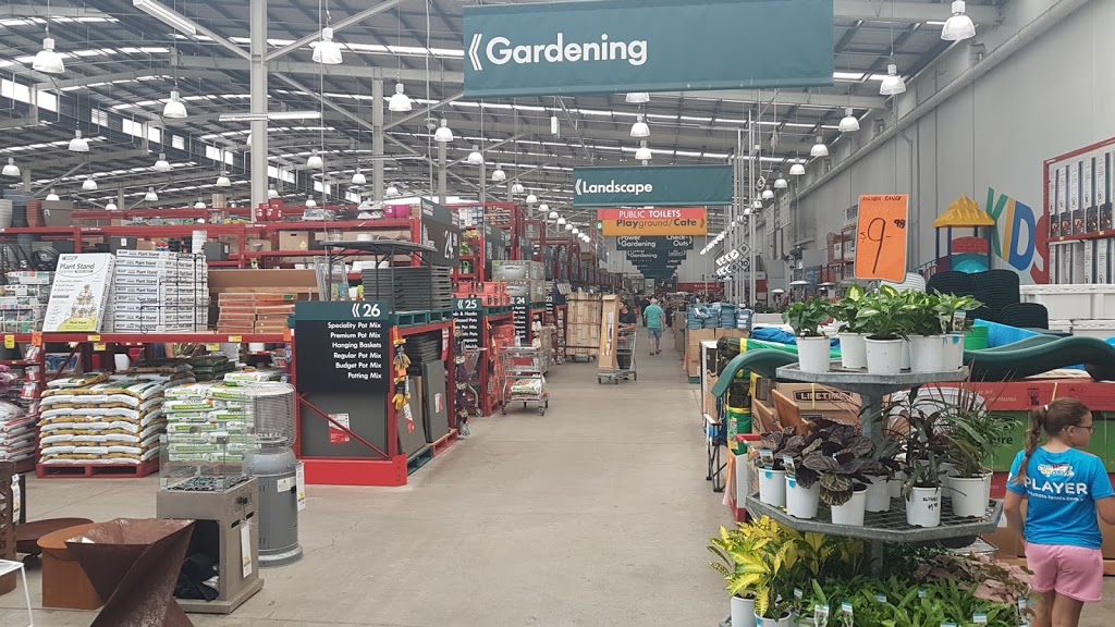 Photo by Johnny Beyloune. Bunnings Wollongong | hardware store | 205 Gipps St, Wollongong NSW 2500, Australia | 0242207700 OR +61 2 4220 7700