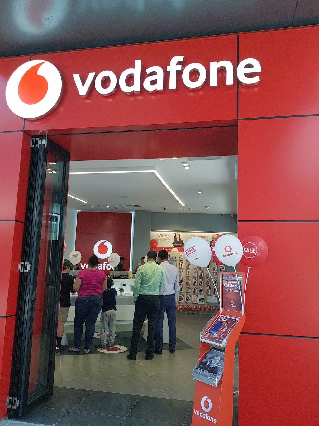 Vodafone Partner - Docklands | store | SCEG01A, The District Shopping Centre, 440 Docklands Dr, Docklands VIC 3008, Australia | 0396427417 OR +61 3 9642 7417