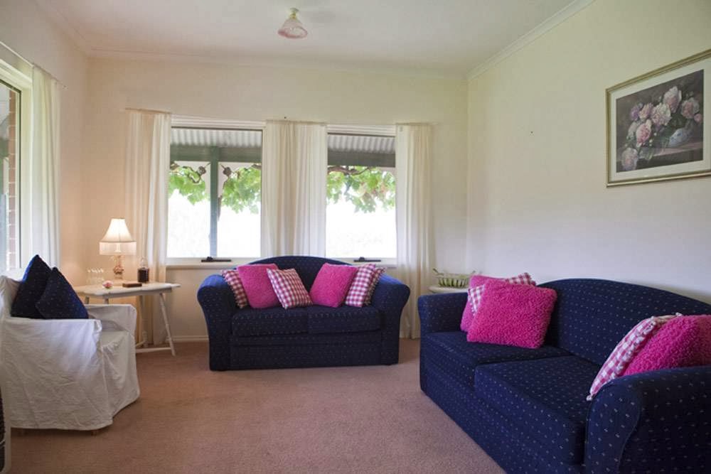 Limestone Hill Accommodation | Hicks Rd, Clare SA 5453, Australia | Phone: 0412 103 081