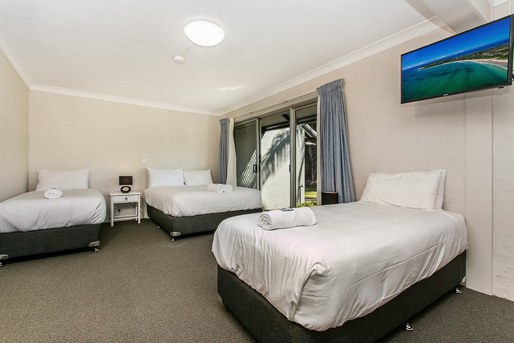 The Park Hotel Motel Suffolk Park | 223 Broken Head Rd, Suffolk Park NSW 2481, Australia | Phone: (02) 6685 3222