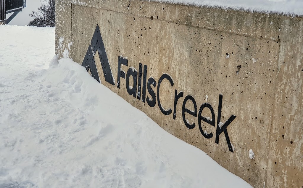 Falls Creek Apartment Les Chalets Flat 23 | 5 Slalom St, Falls Creek VIC 3699, Australia | Phone: (03) 5758 3499