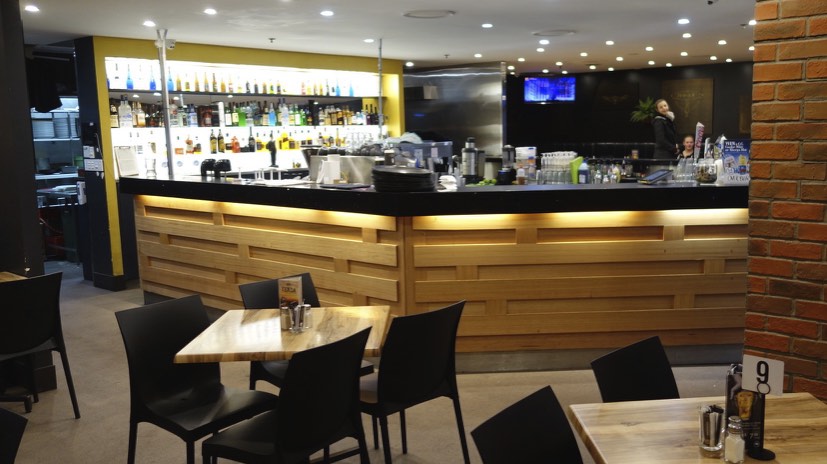 Charlie's Cafe & Bar - CAVILL MALL, 8 Cavill Ave, Surfers Paradise QLD ...