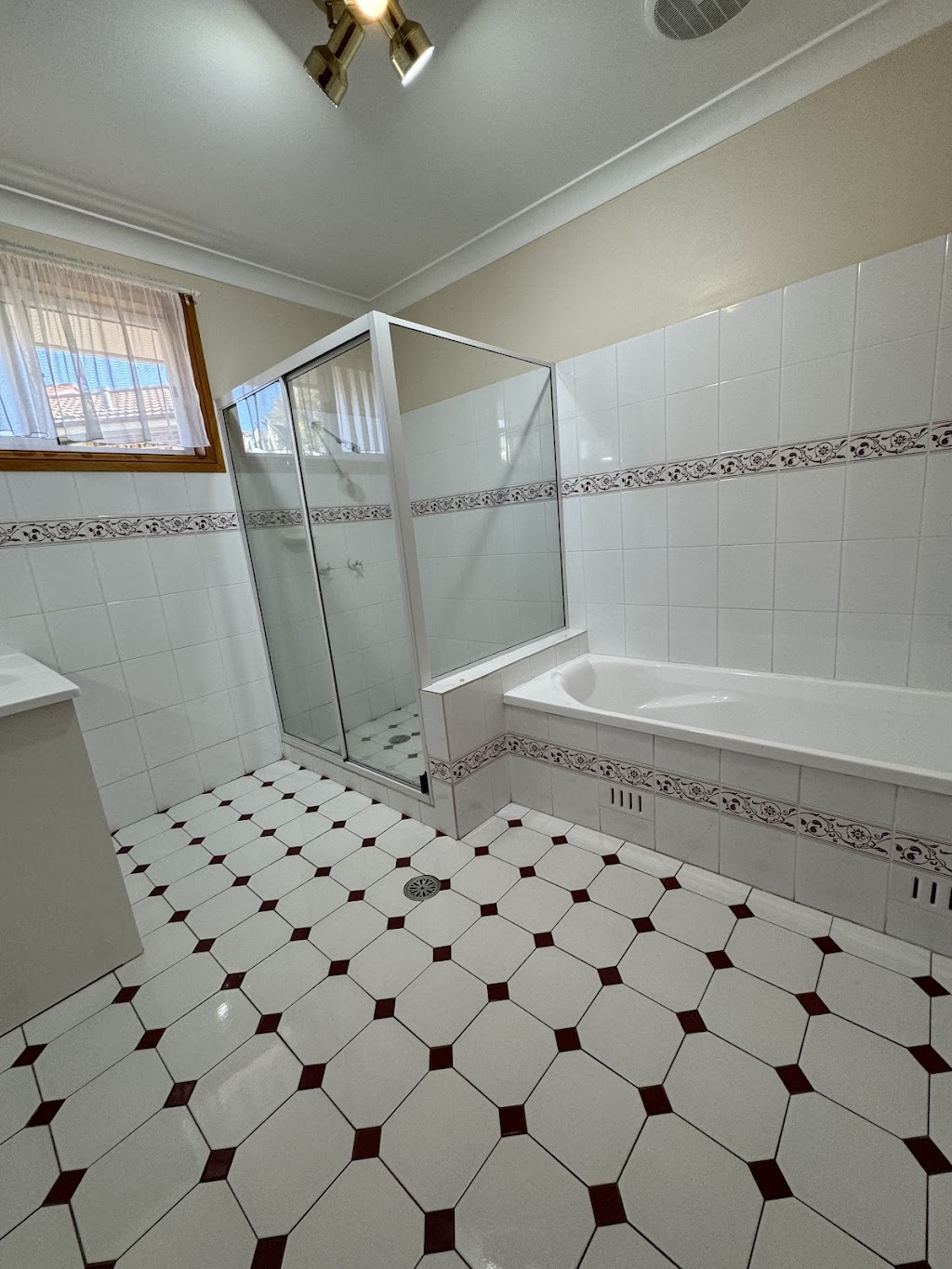 AU First Class Cleaning Group | 48 Marsden Ln, Kelso NSW 2795, Australia | Phone: 0489 066 764