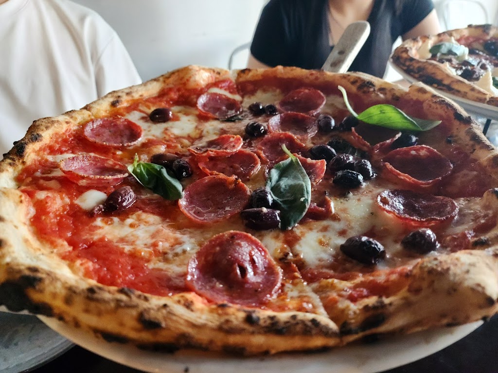 Lil Franky Pizzeria | 703 Princes Hwy, Tempe NSW 2044, Australia | Phone: 0435 098 309