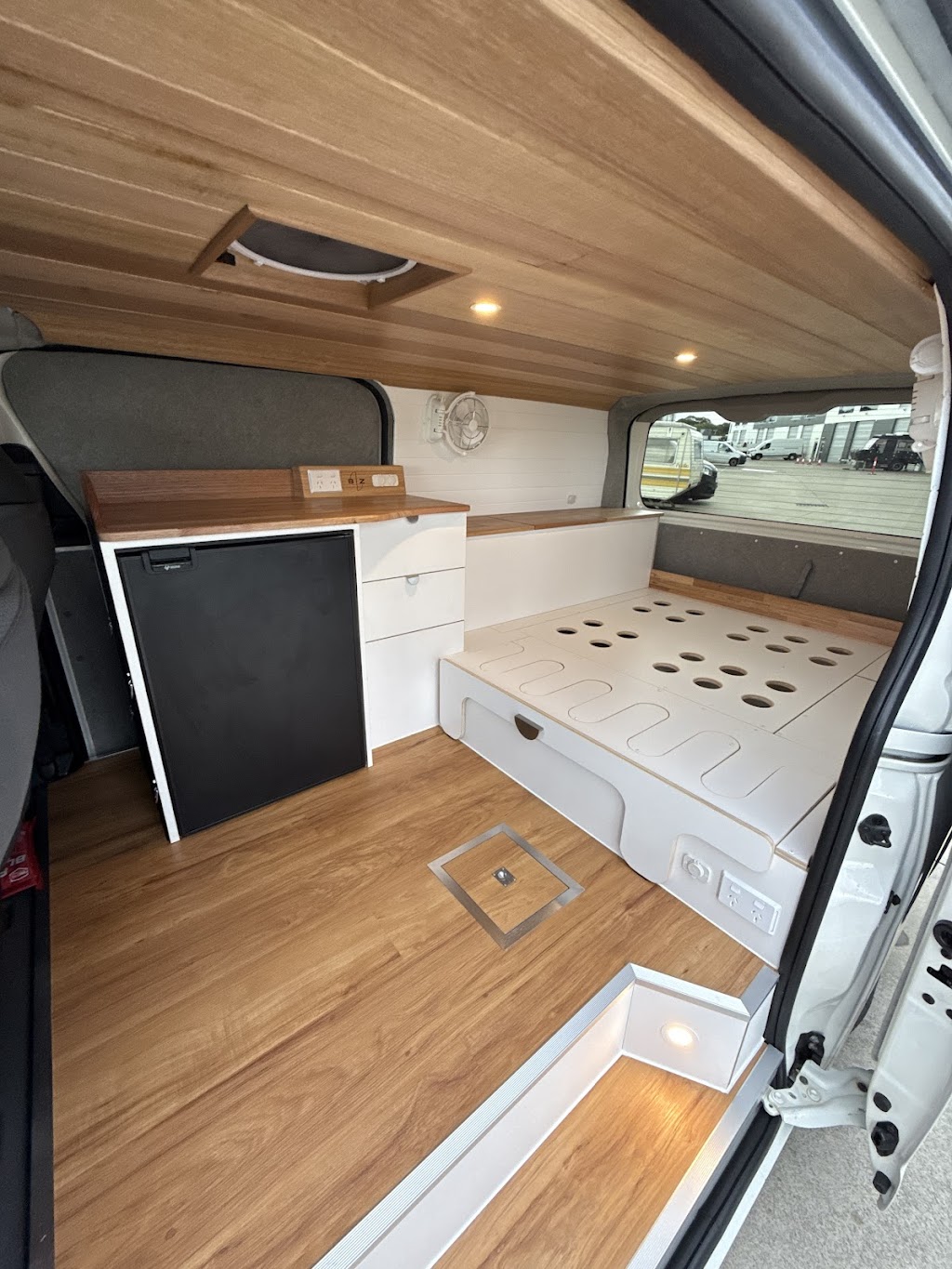 B-Z Camper Fitouts | 8 Murray Dwyer Cct, Mayfield West NSW 2304, Australia | Phone: 0451 732 287