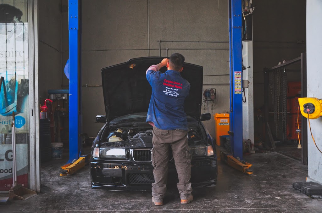 TD Total Smash Repairs | car repair | 8 Awun Ct, Springvale VIC 3171, Australia | 0385552393 OR +61 3 8555 2393