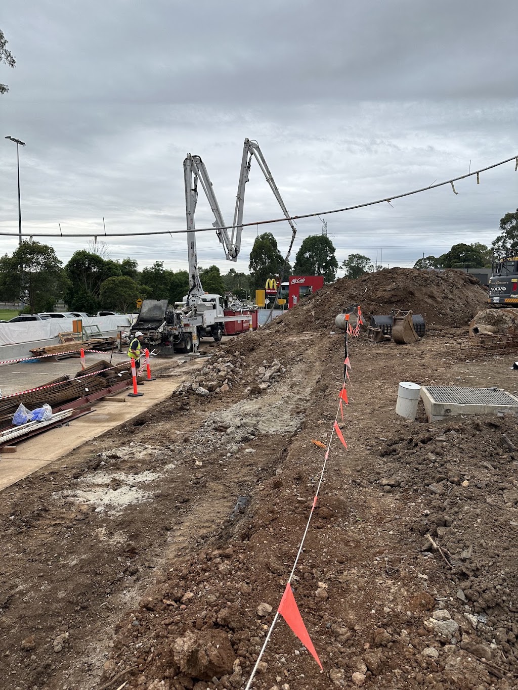 Flat stick concrete pumping Pty ltd | 16 Mezen Pl, St Clair NSW 2759, Australia | Phone: 0447 433 650