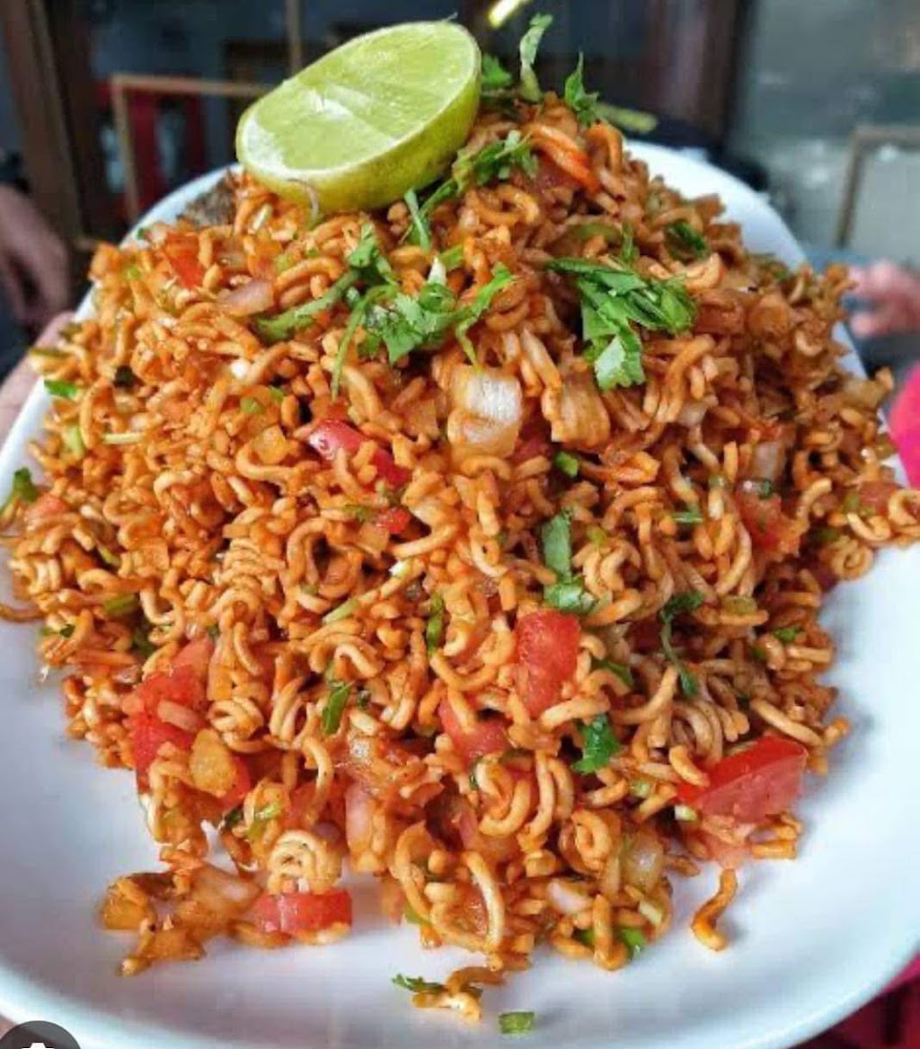 Deurali Home Kitchen | Albany St, Point Frederick NSW 2250, Australia | Phone: 0450 507 543