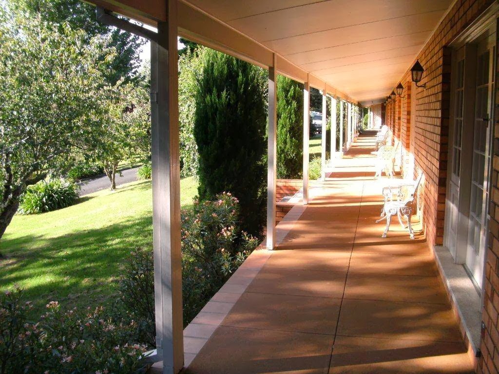 Poplars Inn Mittagong | lodging | 97 Old Hume Hwy, Mittagong NSW 2575, Australia | 0248894239 OR +61 2 4889 4239