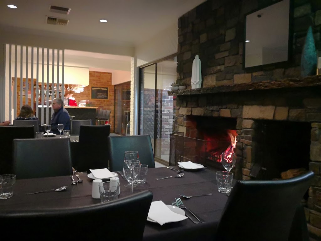 THE EweN Me Restaurant | Thunderbird Motel, 264 Comur St, Yass NSW 2582, Australia | Phone: (02) 6226 1158