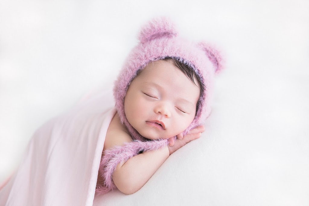 Robinson Creative Newborn and Family Photographer | 43 Poloni Pl, Wellington Point QLD 4160, Australia | Phone: 0421 912 680