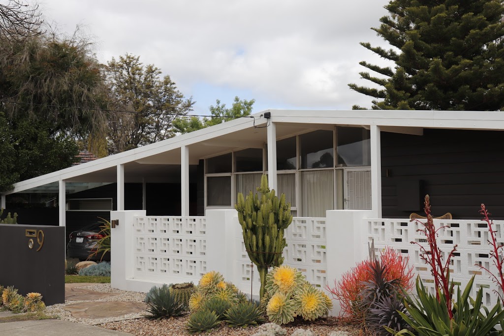 Robyn Payne Garden Design | 16 Skyline Dr, Gisborne VIC 3436, Australia | Phone: 0413 430 622