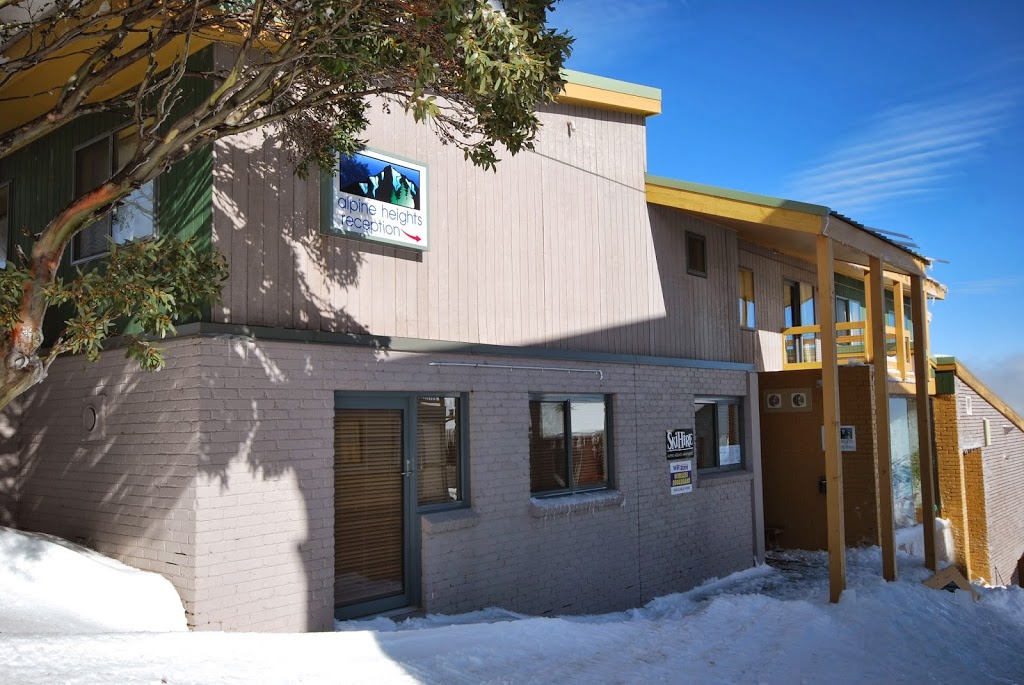 Alpine Heights Hotham | lodging | 6 Lawlers Ct, Mt Hotham VIC 3741, Australia | 0357593568 OR +61 3 5759 3568