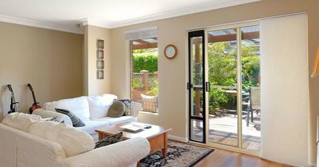 Patio Link | Pet Door Inserts for Sliding Door | Unit 7/15 John Duncan Ct, Varsity Lakes QLD 4227, Australia | Phone: 1300 489 424