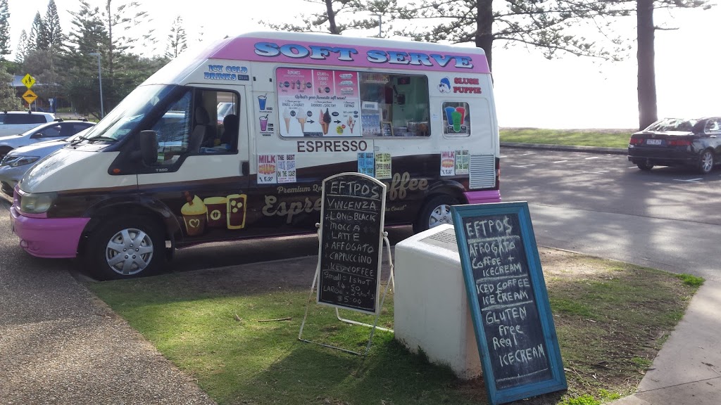 Wozzas icecream and coffee van | Shelly Beach Haven, 7-13 Banksia St, Shelly Beach QLD 4551, Australia | Phone: 0404 694 644