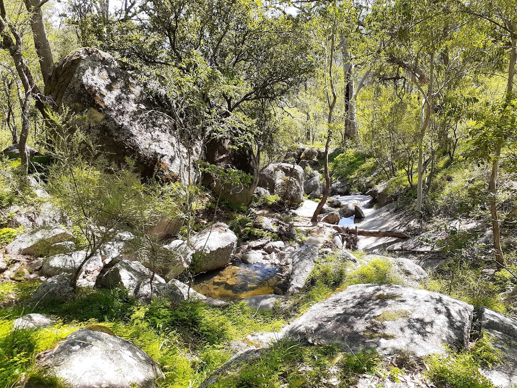 Six Foot Walking Track | tourist attraction | 4654 Jenolan Caves Rd, Jenolan NSW 2790, Australia | 0247878877 OR +61 2 4787 8877