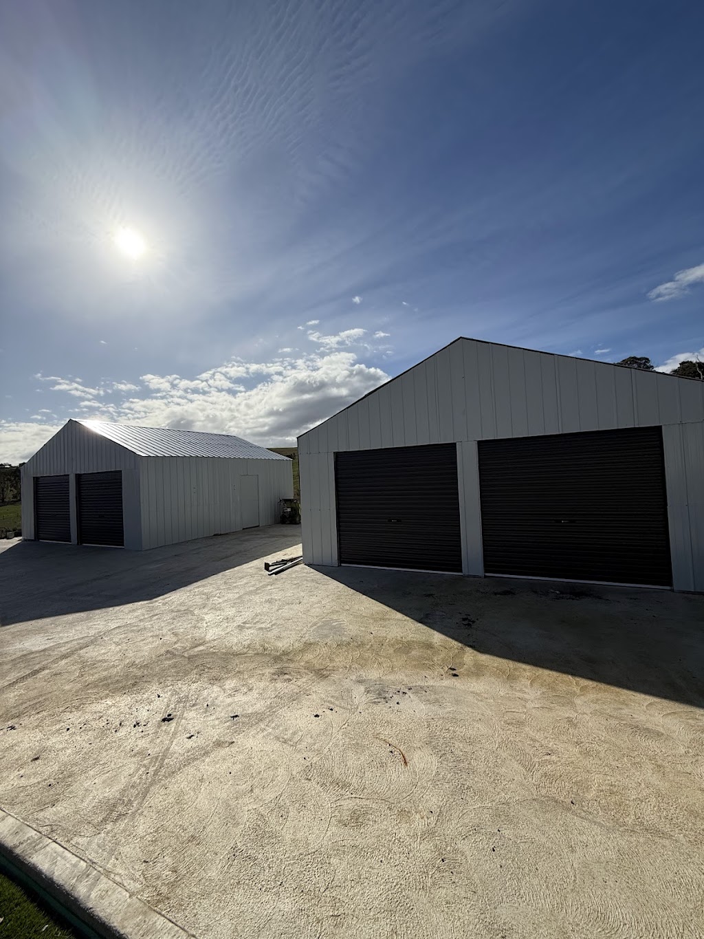 AM Garage Doors | 12 Bondon Cres, Manor Lakes VIC 3024, Australia | Phone: 0493 100 705