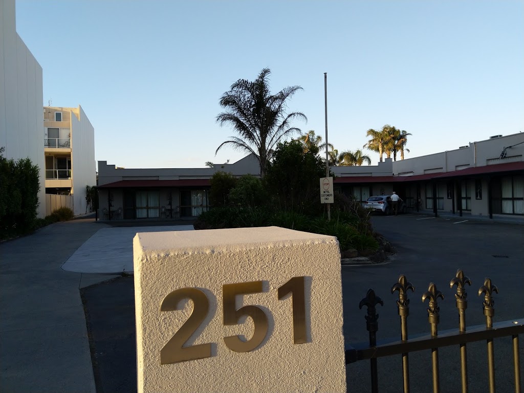 The Esplanade Motel | lodging | 251 Esplanade, Lakes Entrance VIC 3909, Australia | 0351551933 OR +61 3 5155 1933