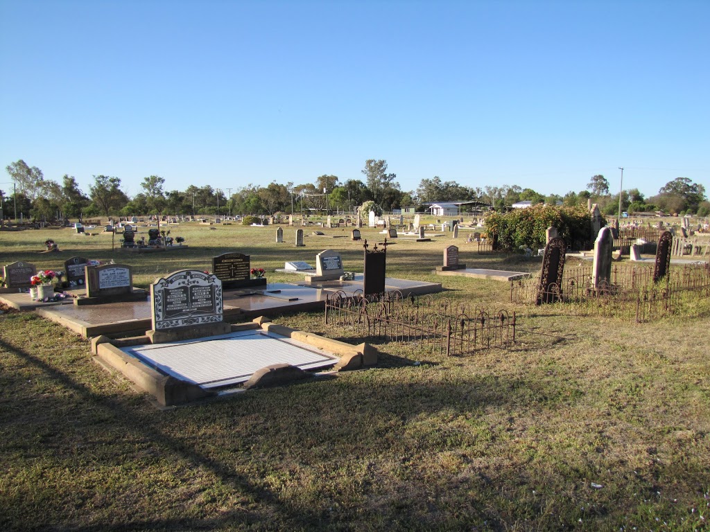 St George Cemetery | cemetery | 12069 Carnarvon Hwy, St George QLD 4487, Australia