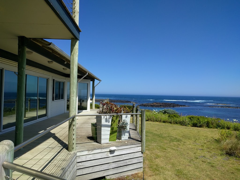 WYTONIA Beachfront Accommodation | real estate agency | 27 Thistle Pl, Port Fairy VIC 3284, Australia | 0355683425 OR +61 3 5568 3425