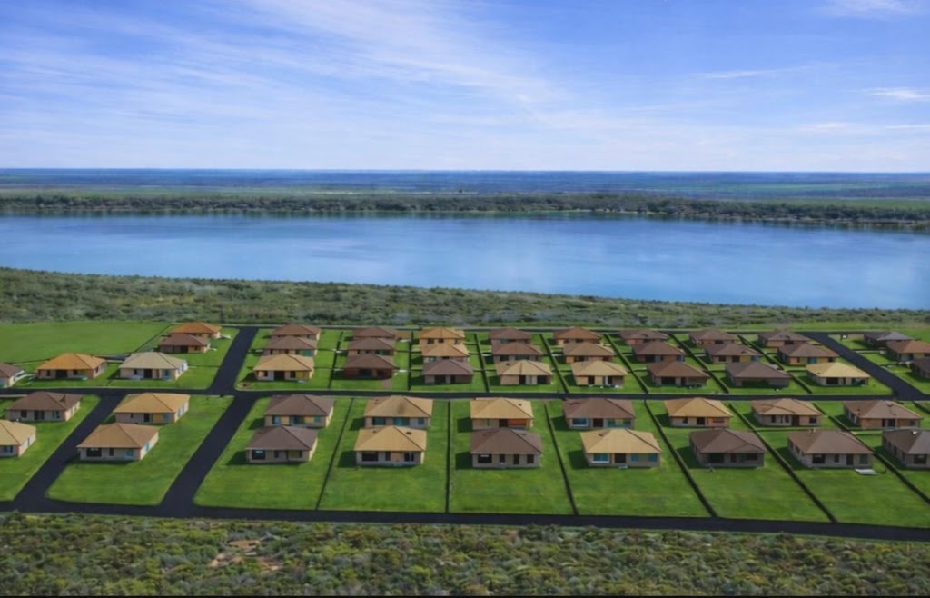 Maxus Waters | Boorga Rd, Lake Wyangan NSW 2680, Australia | Phone: 0424 803 214