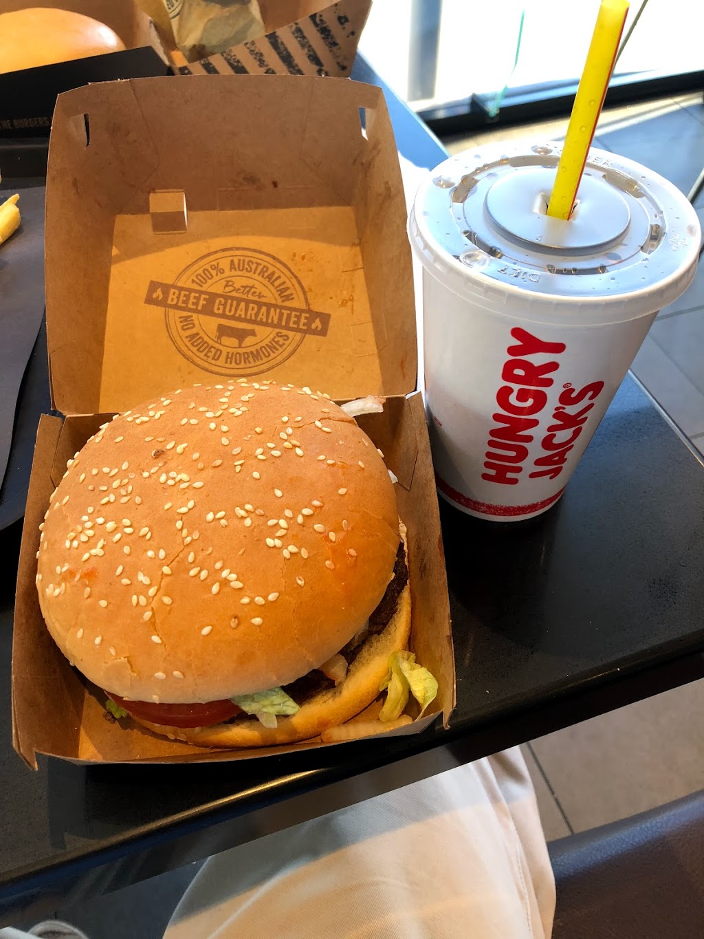 Hungry Jacks | restaurant | 89 Williamson Rd, Ingleburn NSW 2565, Australia | 0296180909 OR +61 2 9618 0909