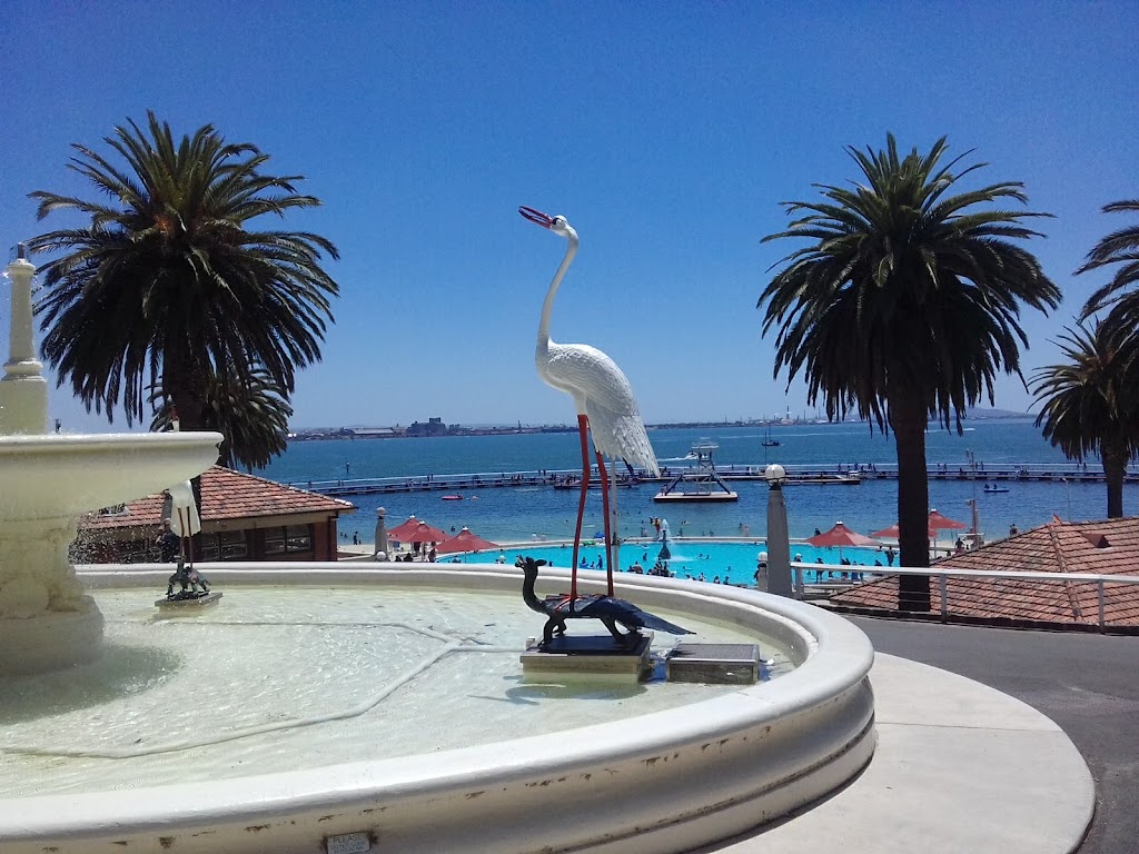 Eastern Beach Fountain |  | Eastern Beach Rd, Geelong VIC 3220, Australia | 0352725272 OR +61 3 5272 5272