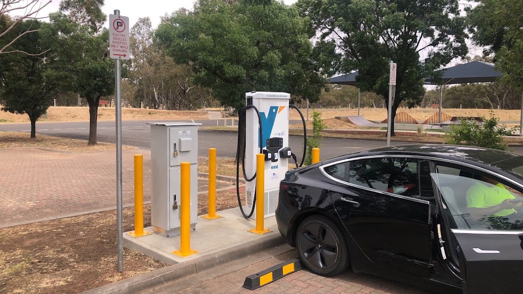 Evie Charging Station | 68A Woods St, Donald VIC 3480, Australia | Phone: 1300 463 843
