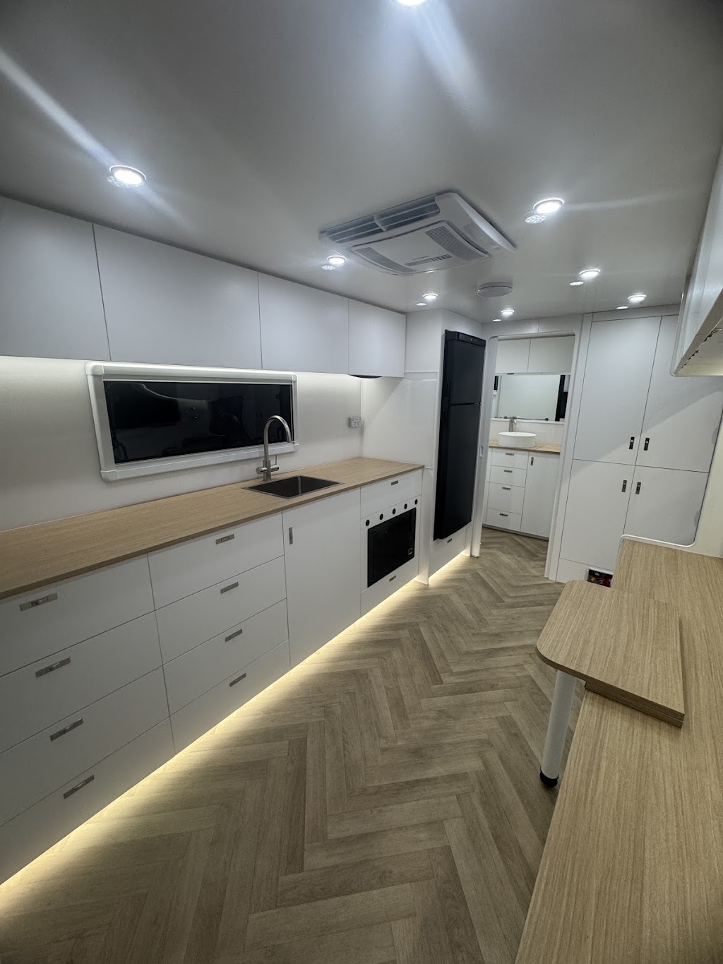 Revolution Caravans | Unit 1/41 Cook Ct, North Lakes QLD 4509, Australia | Phone: (07) 3481 2182