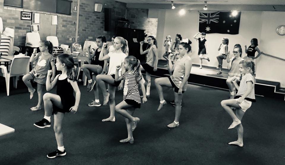 Strike A Pose Dance Studio | 125 Curlewis St, Swan Hill VIC 3585, Australia | Phone: 0407 520 263