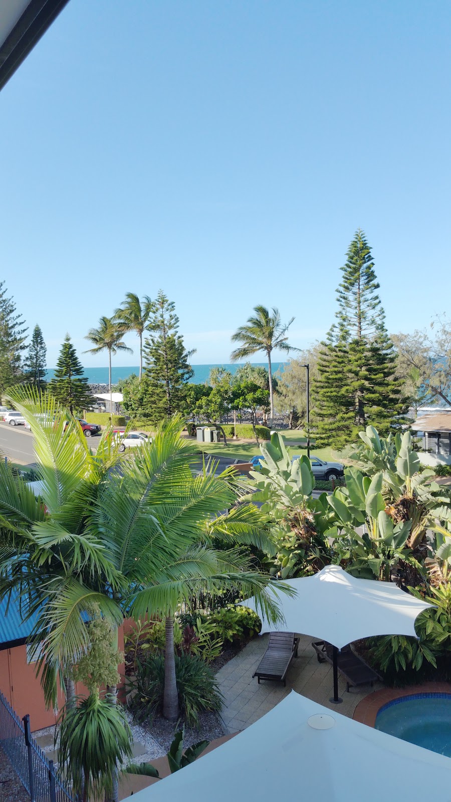 Kacys Bargara Beach Motel | lodging | 63 Esplanade, Bargara QLD 4670, Australia | 0741301100 OR +61 7 4130 1100