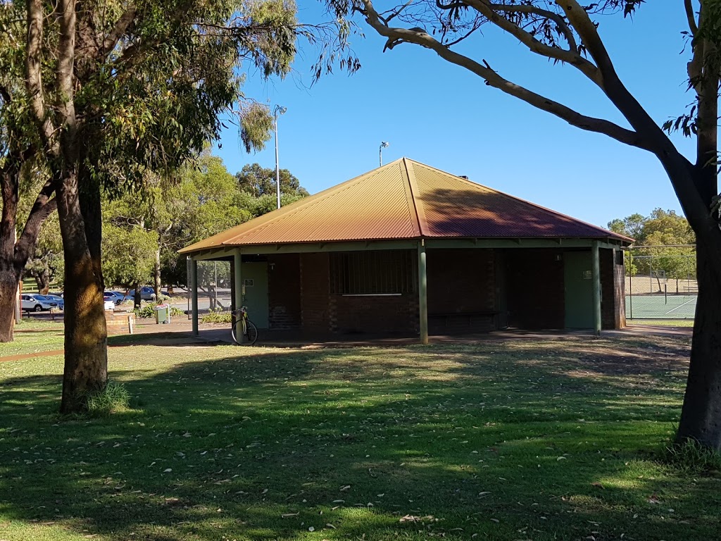Lake Gwelup Reserve, Public Toilets | park | Huntriss Rd, Gwelup WA 6018, Australia