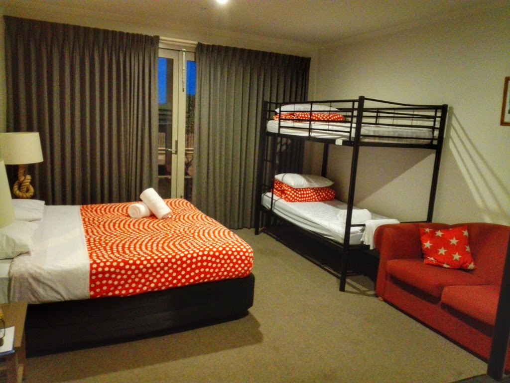 Port Campbell Hostel | lodging | 18 Tregea St, Port Campbell VIC 3269, Australia | 0355986305 OR +61 3 5598 6305