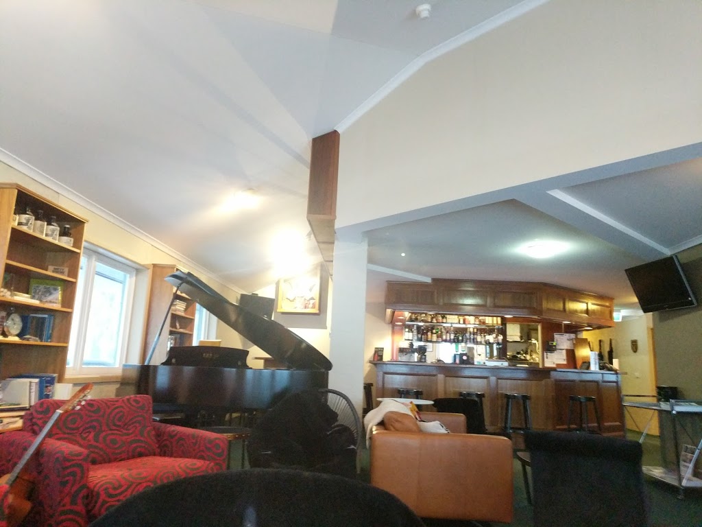 Attunga Alpine Lodge & Apartments | 10 Arlberg St, Falls Creek VIC 3699, Australia | Phone: (03) 5758 3255